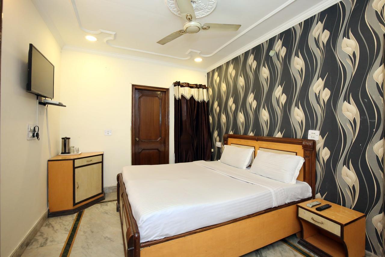 Capital O 10990 Hotel Gobind Regency Zirakpur Zewnętrze zdjęcie