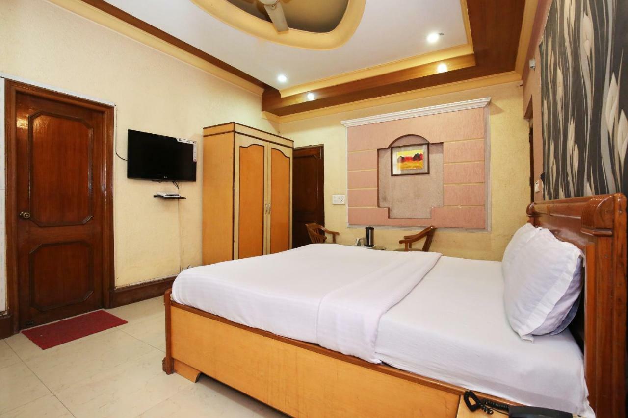 Capital O 10990 Hotel Gobind Regency Zirakpur Zewnętrze zdjęcie