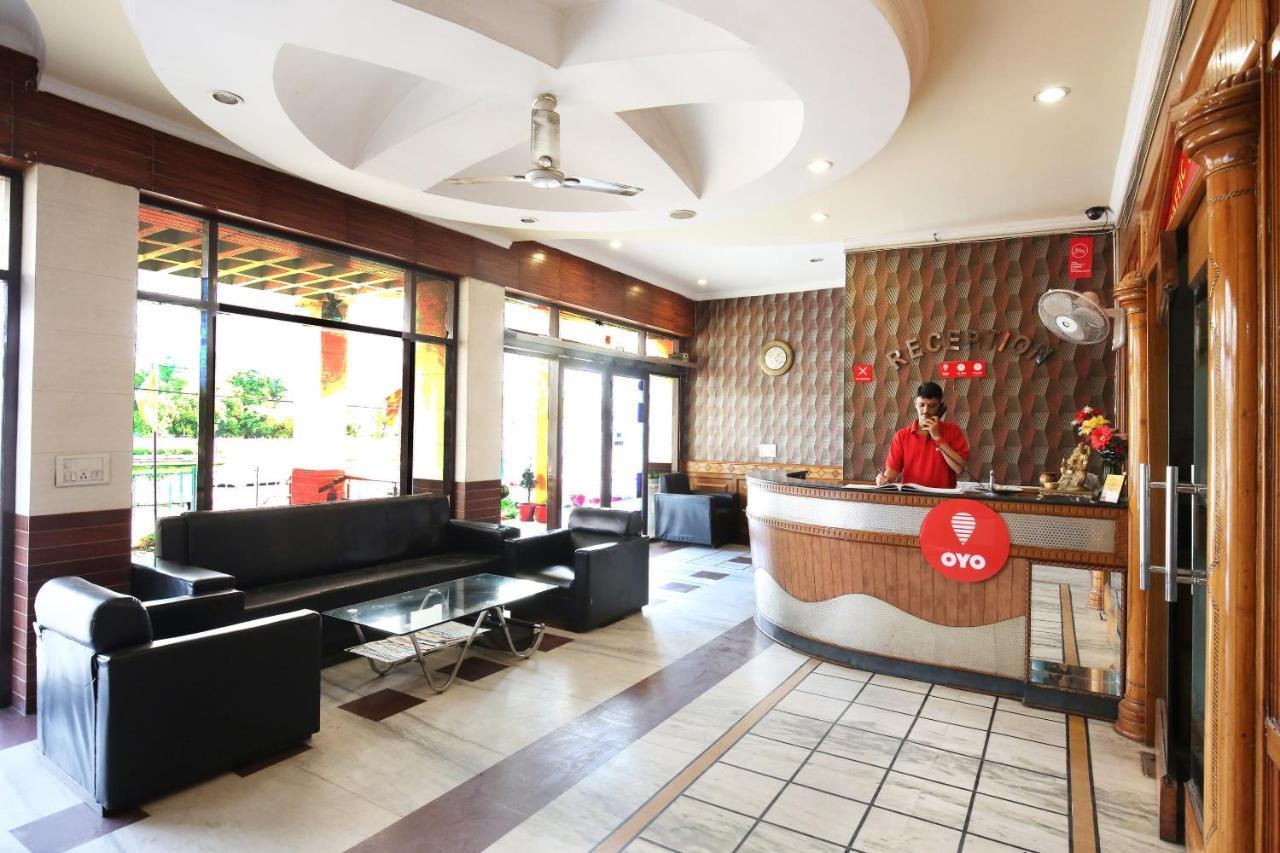 Capital O 10990 Hotel Gobind Regency Zirakpur Zewnętrze zdjęcie