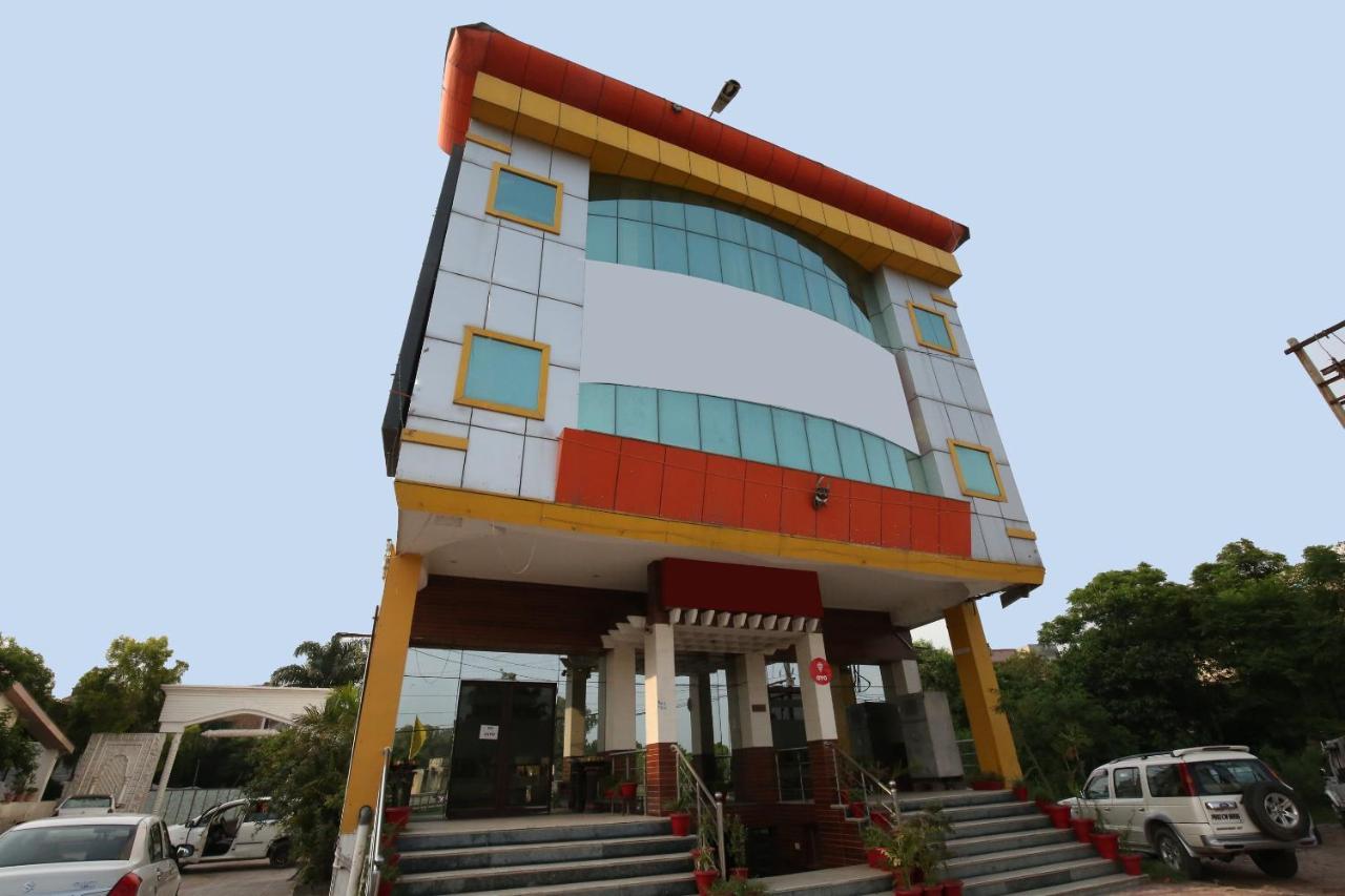 Capital O 10990 Hotel Gobind Regency Zirakpur Zewnętrze zdjęcie