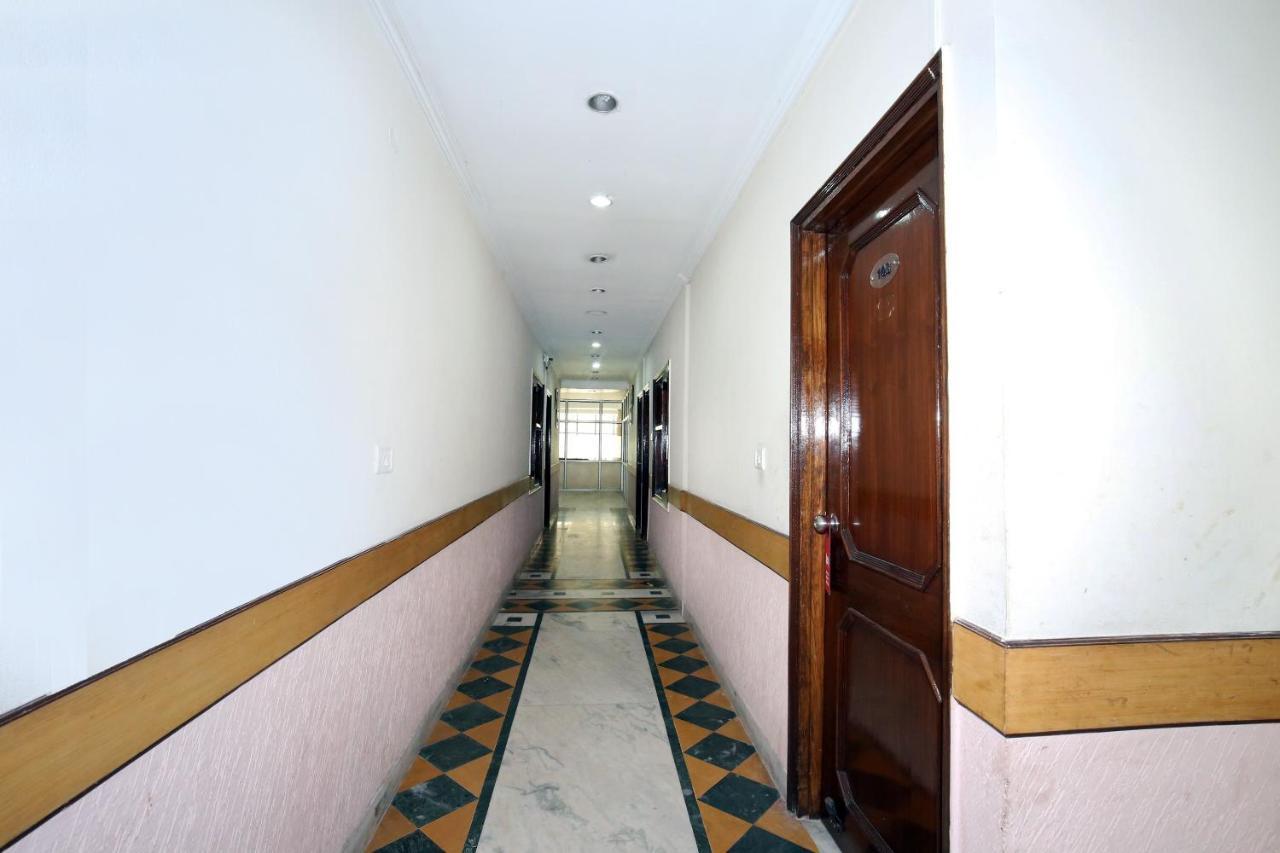 Capital O 10990 Hotel Gobind Regency Zirakpur Zewnętrze zdjęcie